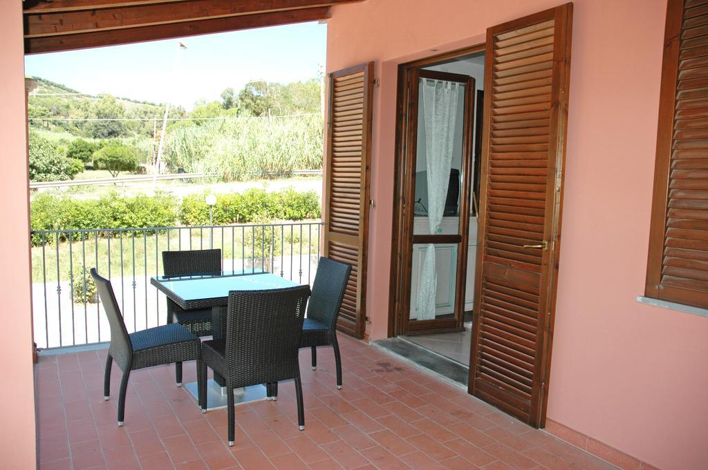 Baia Fiorita Lejlighed Porto Azzurro Eksteriør billede